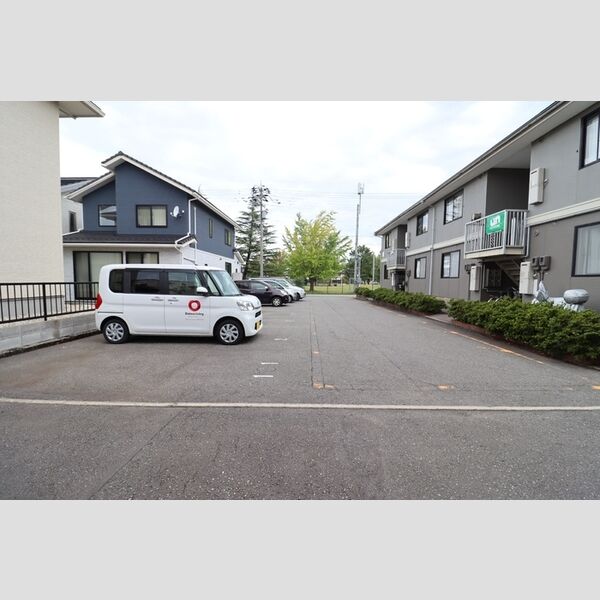 駐車場 (駐車場)