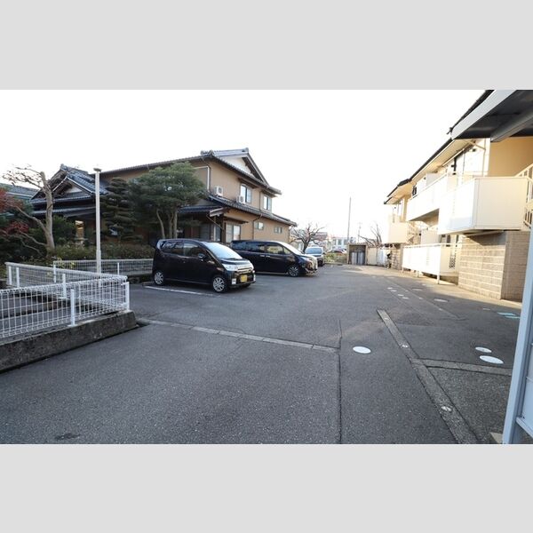 駐車場 (駐車場)