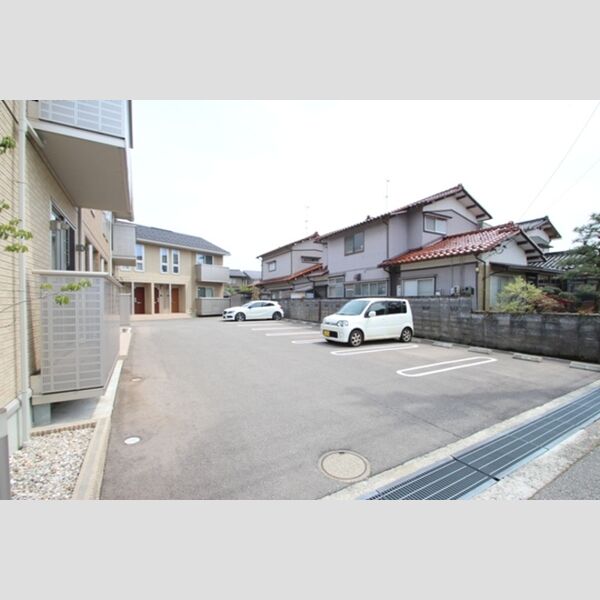 駐車場 (駐車場)