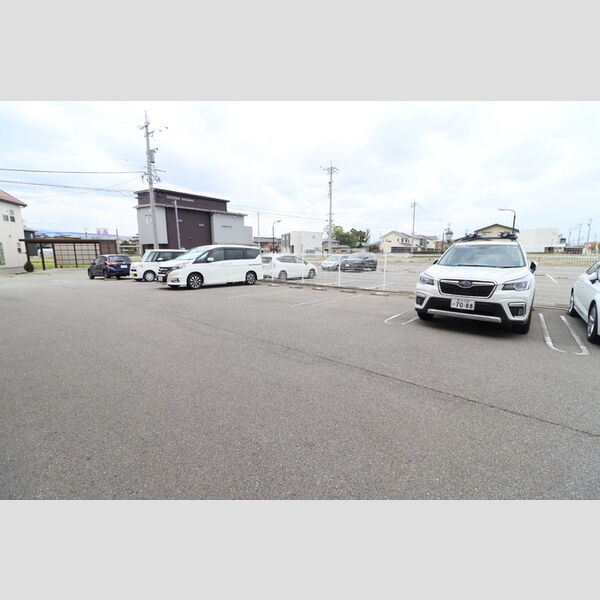 駐車場 (駐車場)