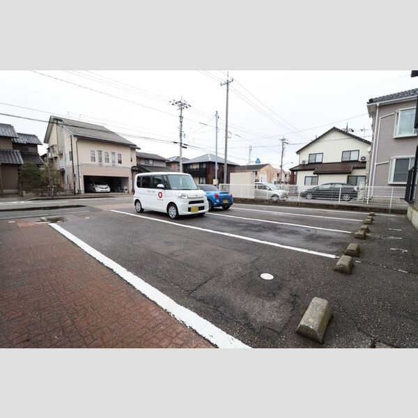 駐車場 (駐車場)