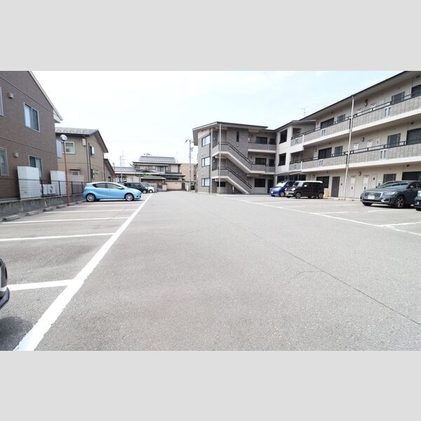 駐車場 (駐車場)