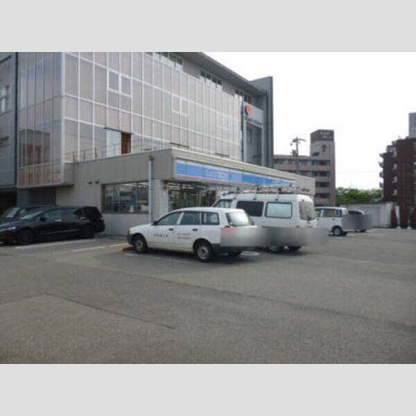 現地周辺 (ローソン)