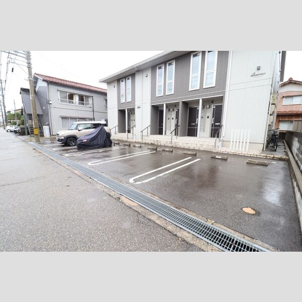 駐車場 (駐車場)
