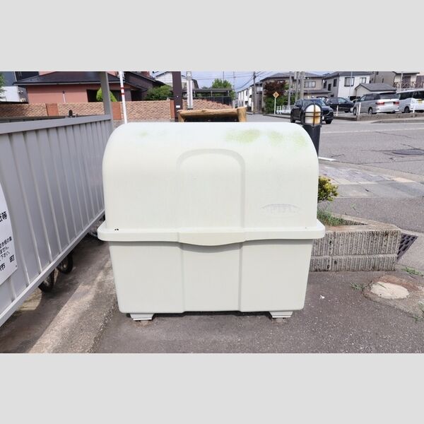 現地周辺 (ゴミ置場)