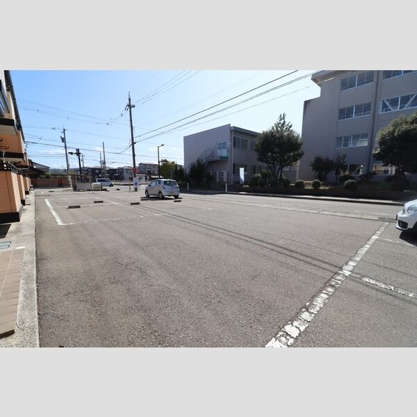 駐車場 (駐車場)
