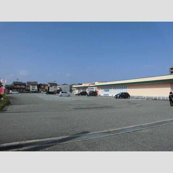 現地周辺 (クスリのアオキ 上安原店 950m)