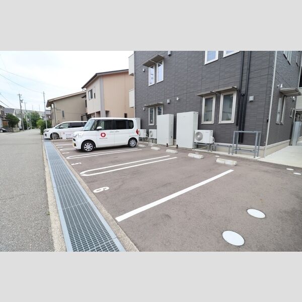 駐車場 (駐車場)