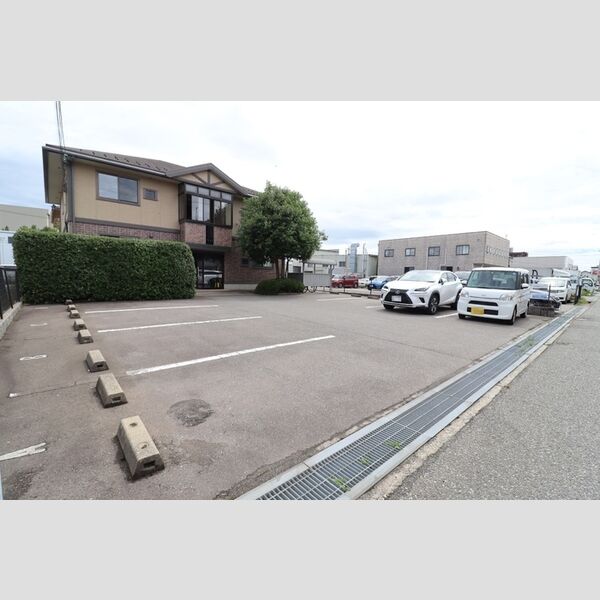 駐車場 (駐車場)