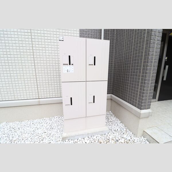 現地周辺 (宅配ボックス)