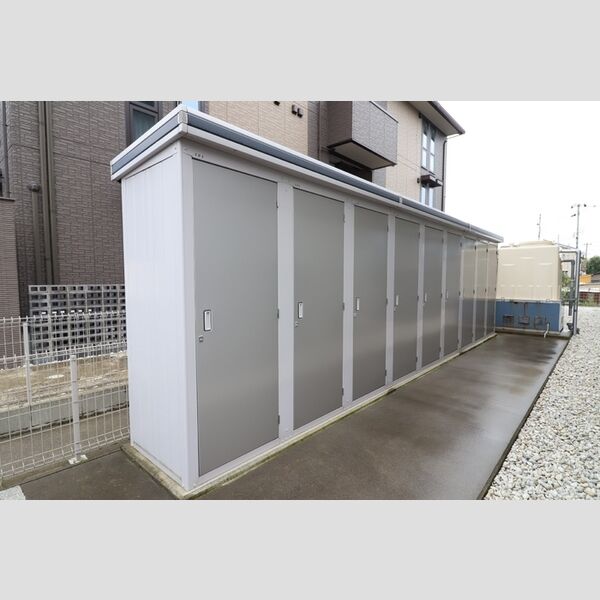 現地周辺 (トランクルーム)