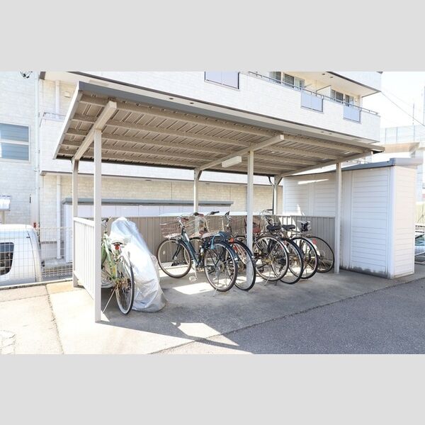 駐車場 (駐輪場)