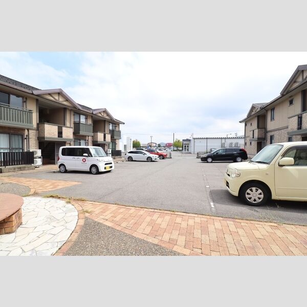 駐車場 (駐車場)