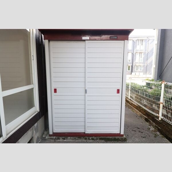 現地周辺 (物置)