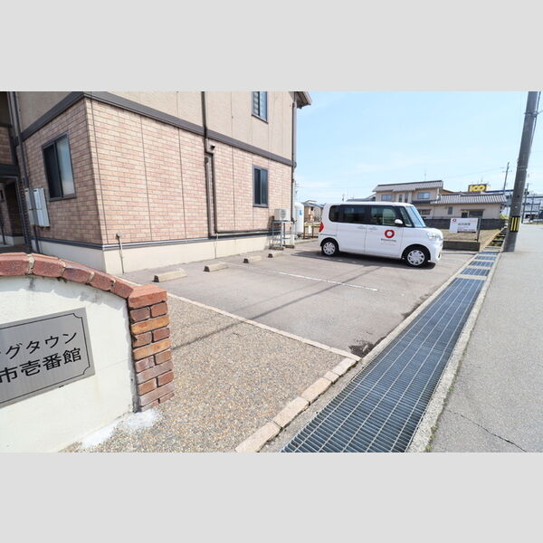 駐車場 (駐車場)