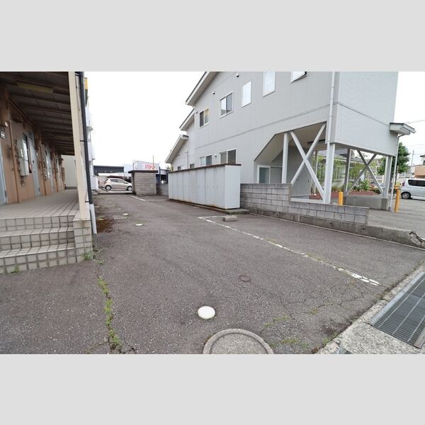 駐車場 (駐車場)