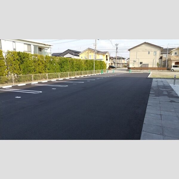 駐車場 (駐車場)