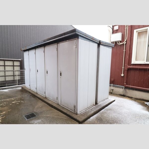 現地周辺 (トランクルーム)