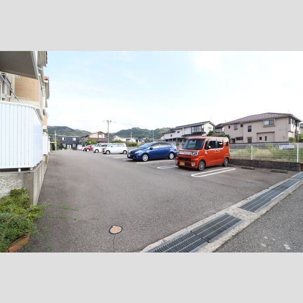 駐車場 (駐車場)