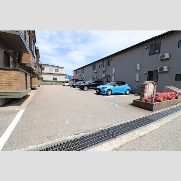 駐車場 (駐車場)