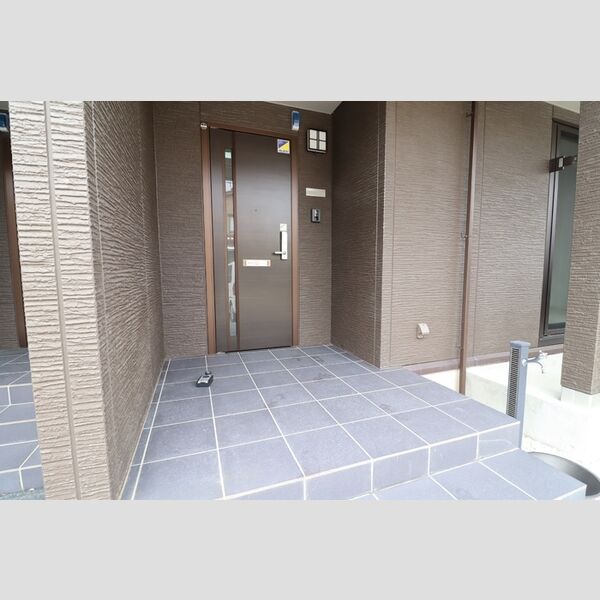 エントランス (エントランス)