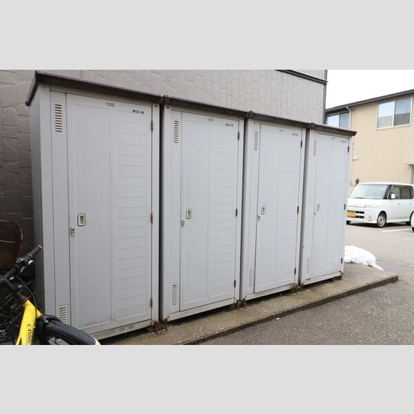 現地周辺 (トランクルーム)