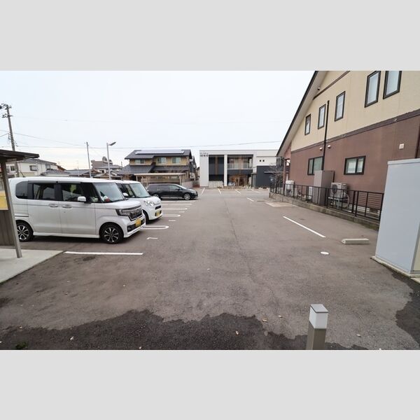 駐車場 (駐車場)