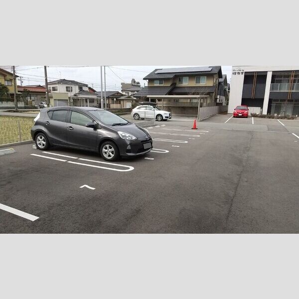 駐車場 (駐車場)