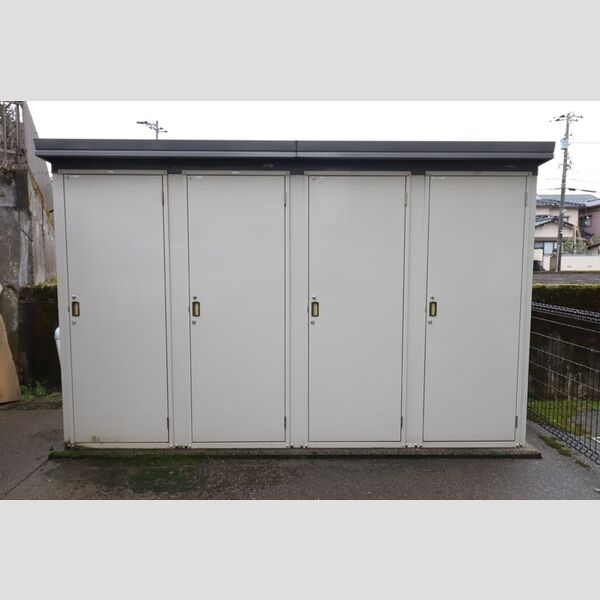 現地周辺 (トランクルーム)