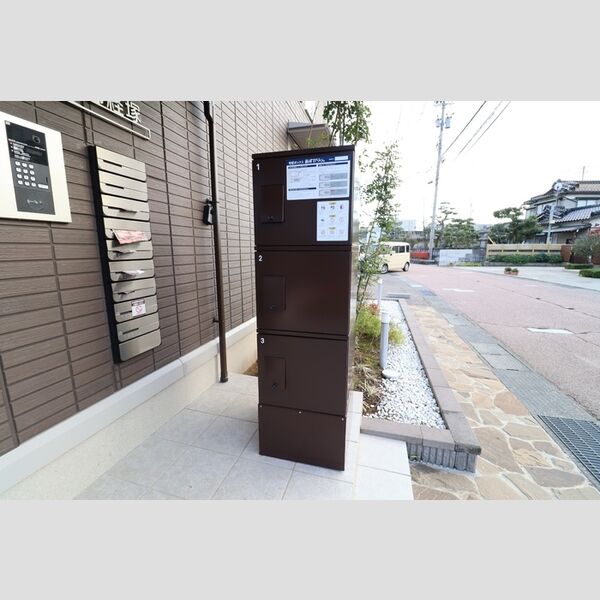 現地周辺 (宅配ボックス)