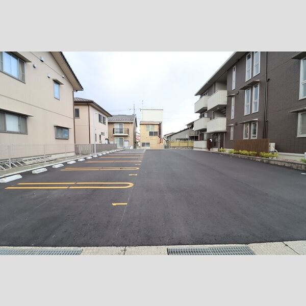 駐車場 (駐車場)