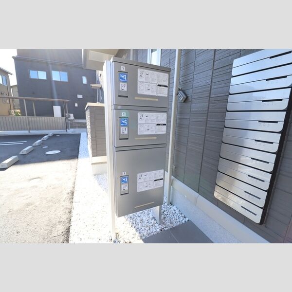 現地周辺 (宅配ボックス)