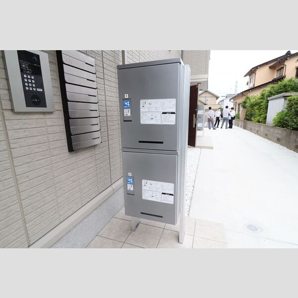 現地周辺 (宅配ボックス)