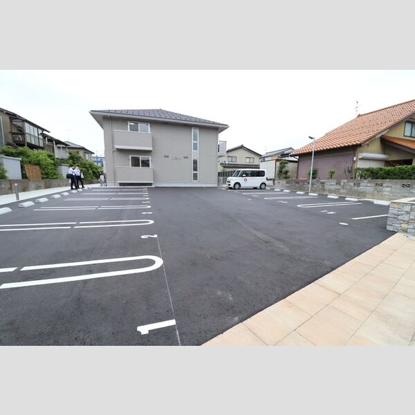 駐車場 (駐車場)