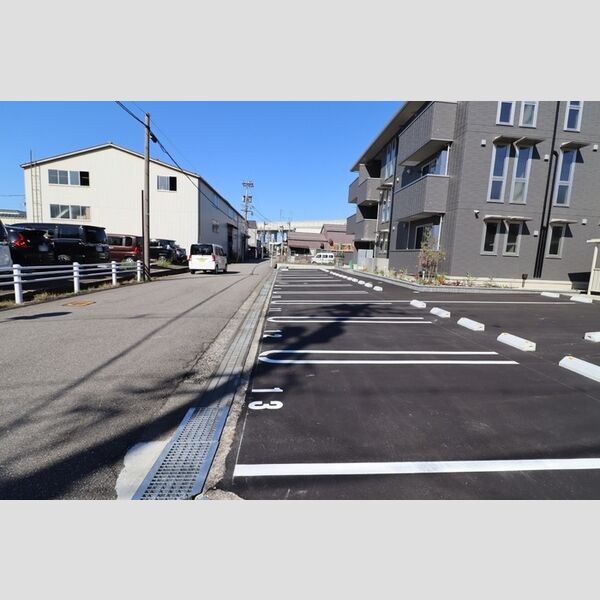駐車場 (駐車場)