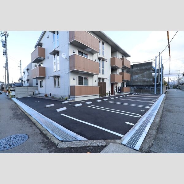 駐車場 (駐車場)