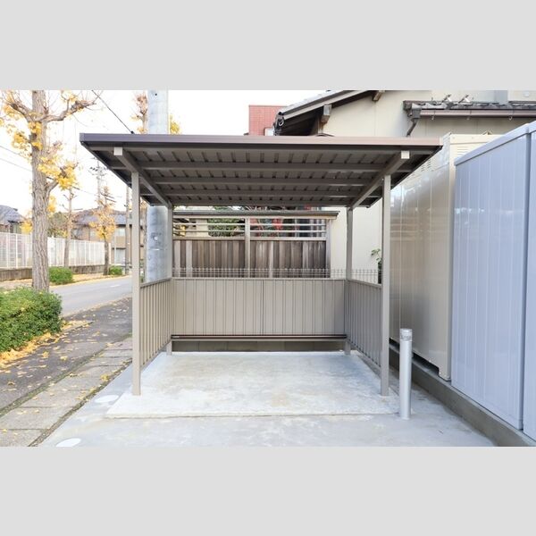 駐車場 (駐輪場)