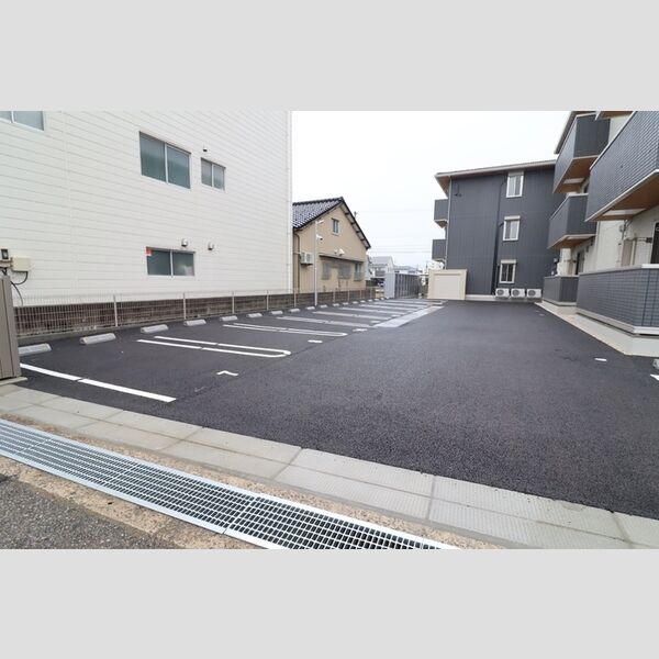 駐車場 (駐車場)