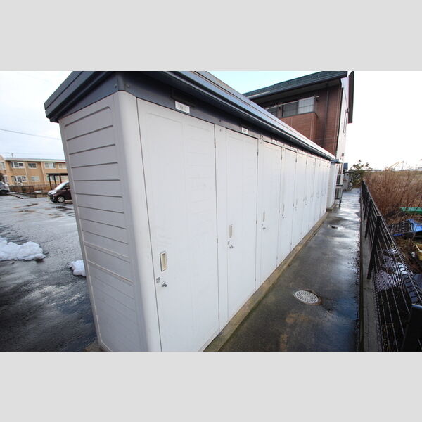 現地周辺 (トランクルーム)