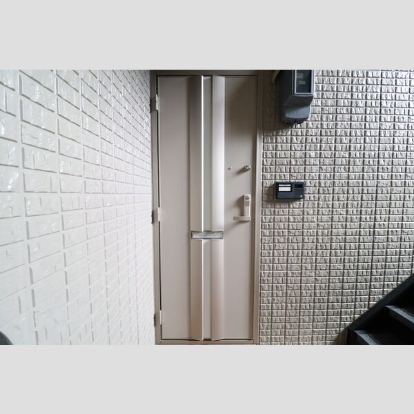 エントランス (エントランス)