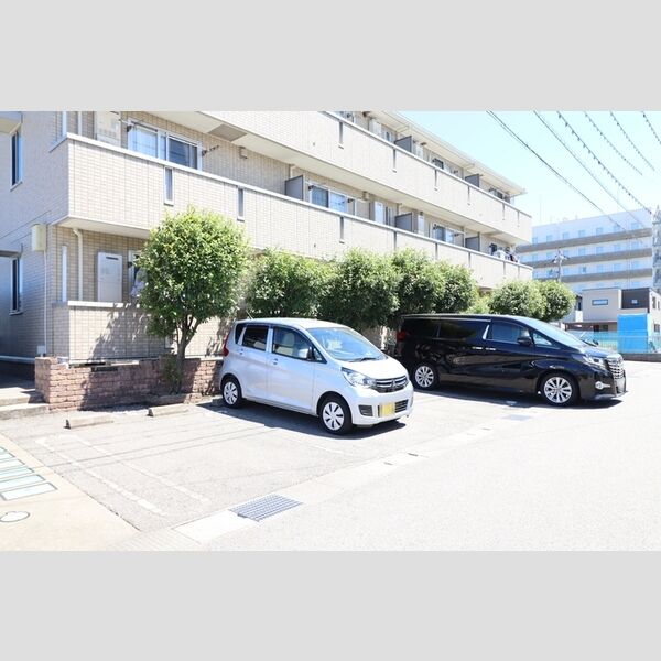 駐車場 (駐車場)