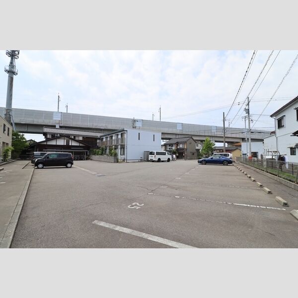 駐車場 (駐車場)