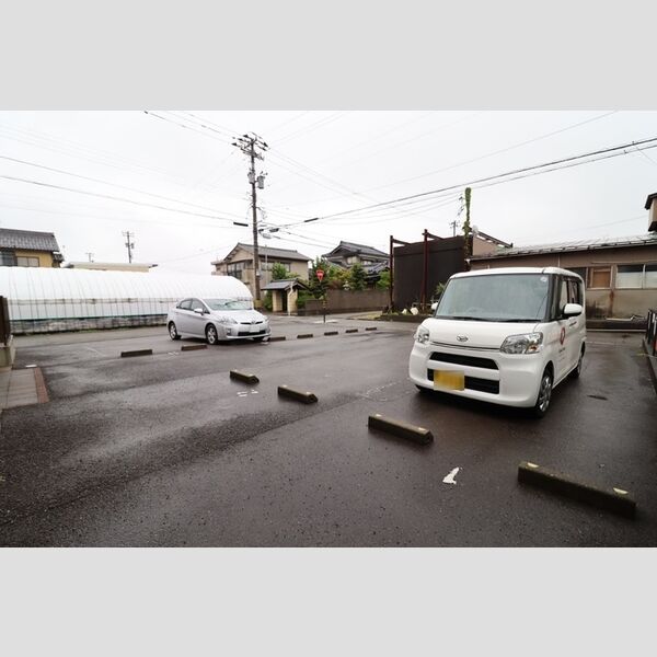 駐車場 (駐車場)