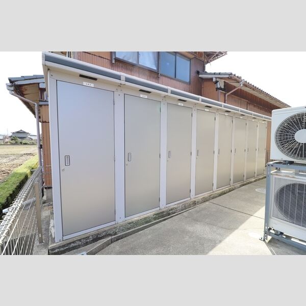 現地周辺 (トランクルーム)