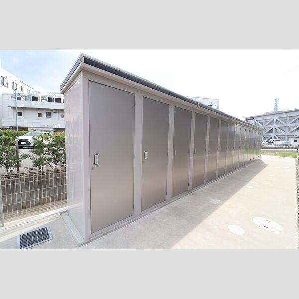 現地周辺 (トランクルーム)