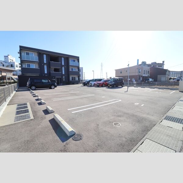 駐車場 (駐車場)