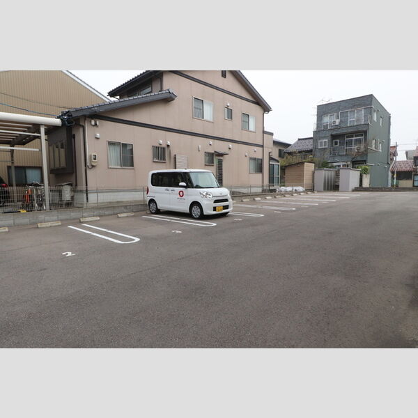 駐車場 (駐車場)