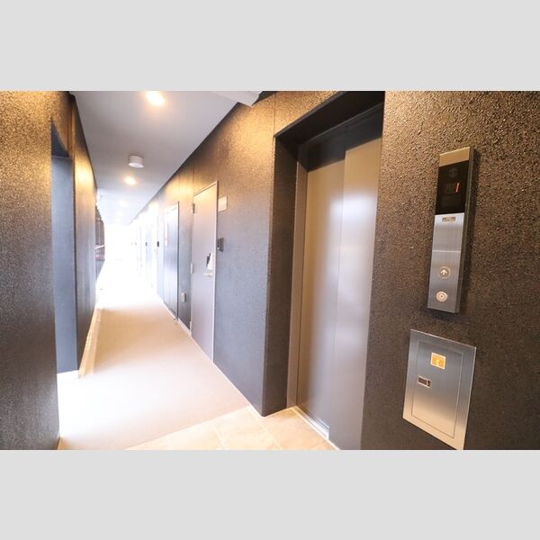 現地周辺 (エレベーター)