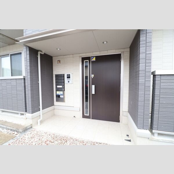 エントランス (エントランス)