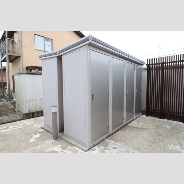 現地周辺 (トランクルーム)